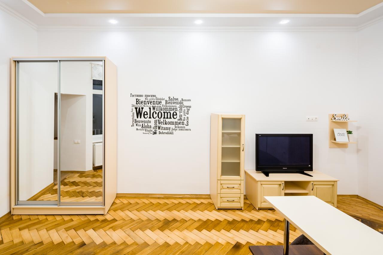 Bright And Cozy Apart With Balcony Leópolis Exterior foto